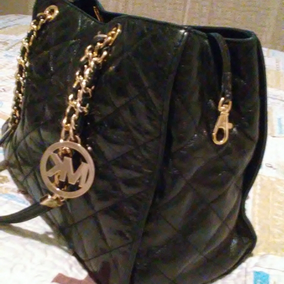 MK black caviar leather with gold accents - Picture 5 of 5